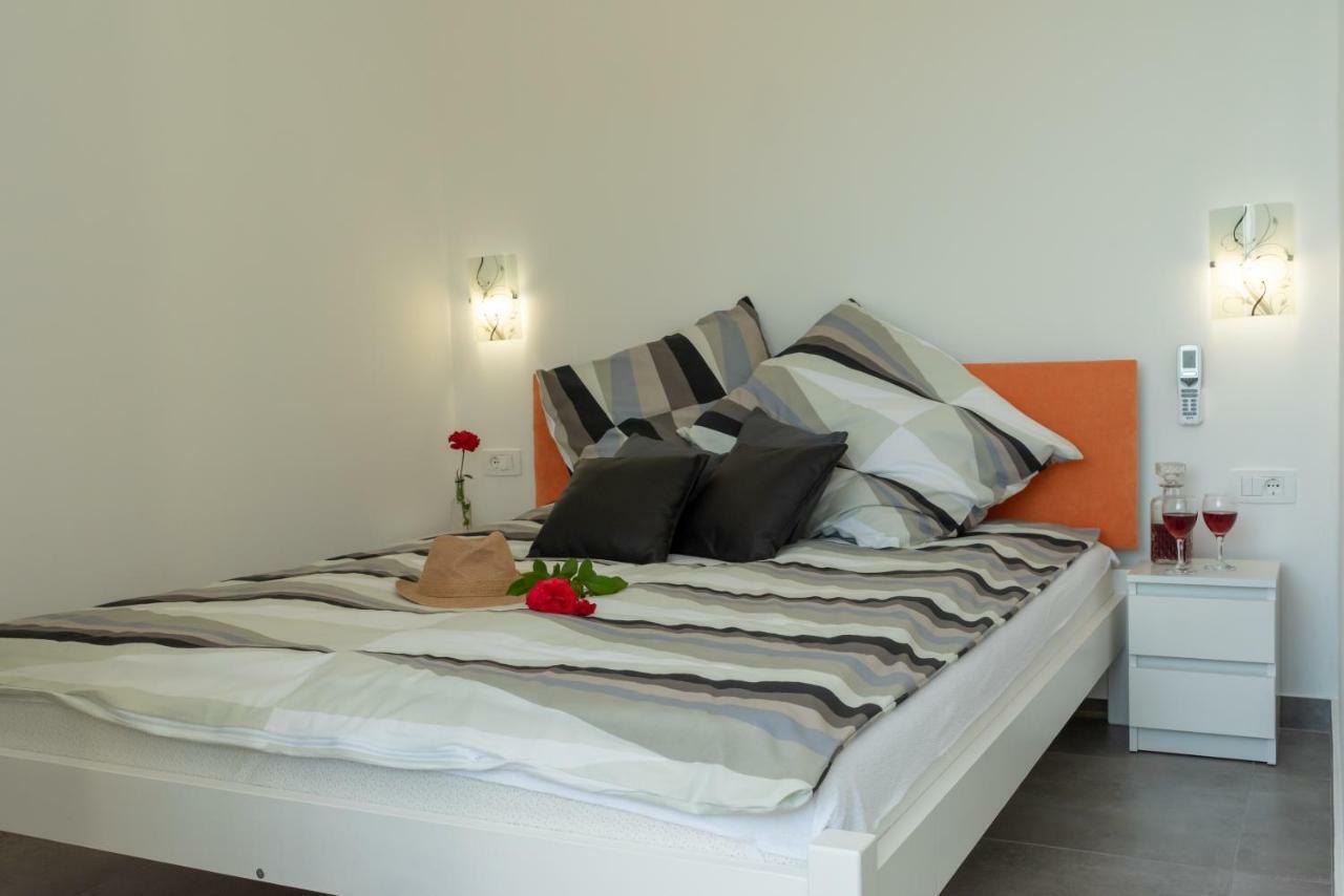 Apartmani Dalmacjia Grebaštica Kültér fotó