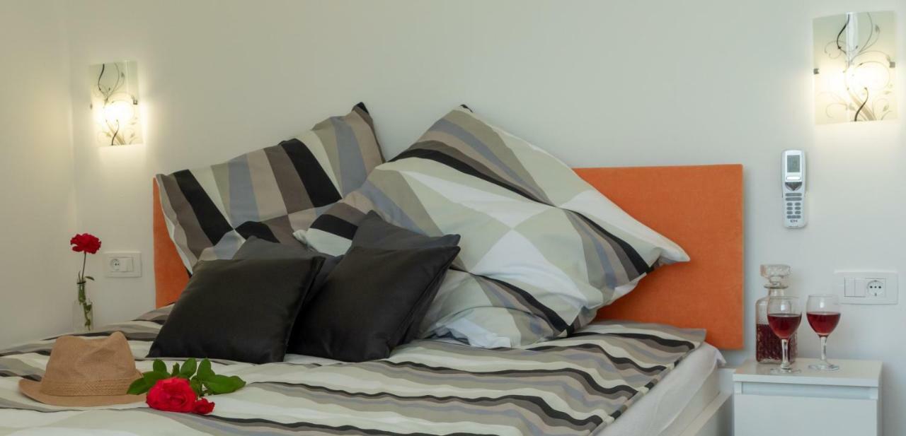 Apartmani Dalmacjia Grebaštica Kültér fotó