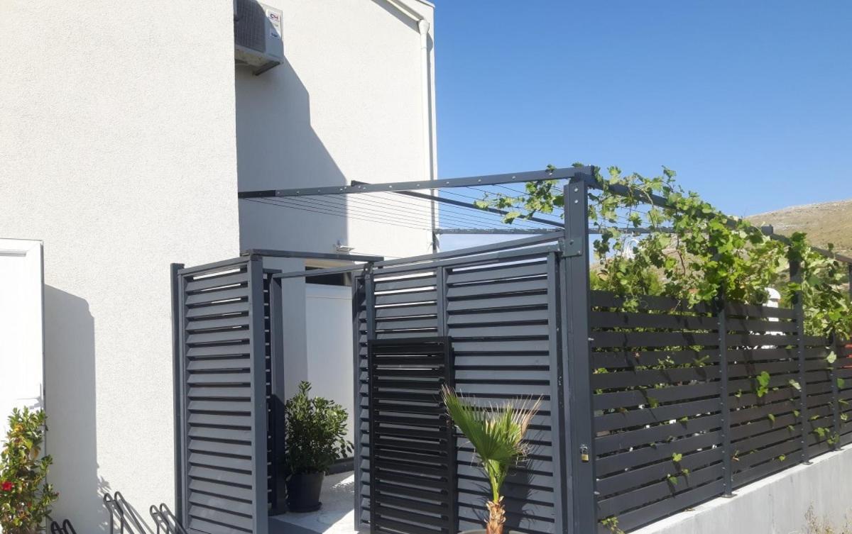 Apartmani Dalmacjia Grebaštica Kültér fotó